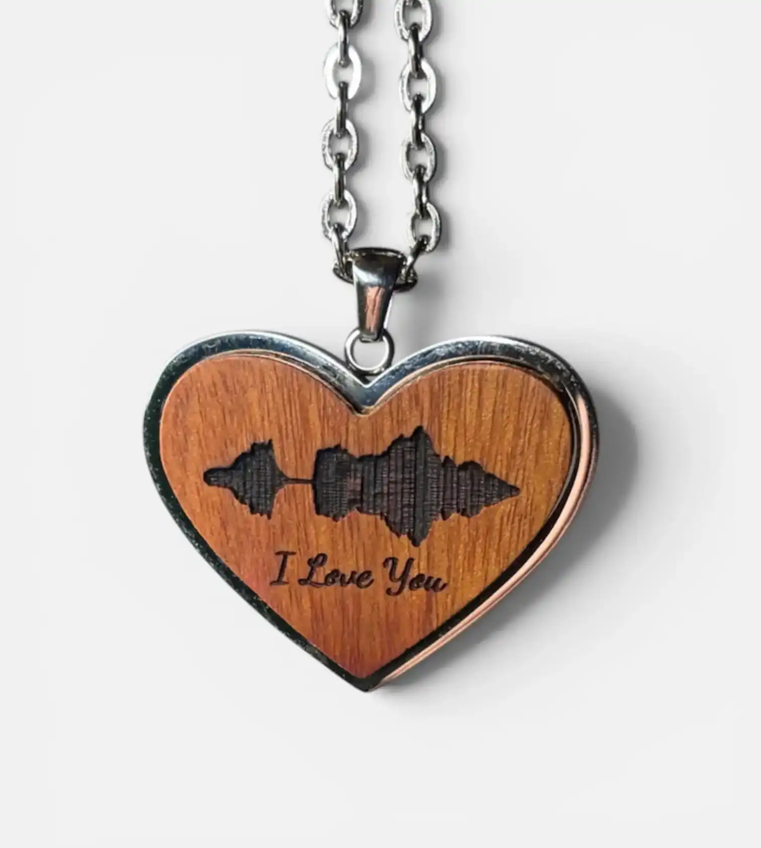 Heart voice recording necklace engraved with a Soundwave
